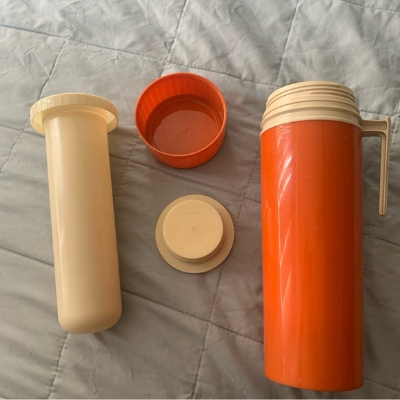 Vintage 1970s Thermos Orange Food Storage Container with Handle - Picture 7 of 9